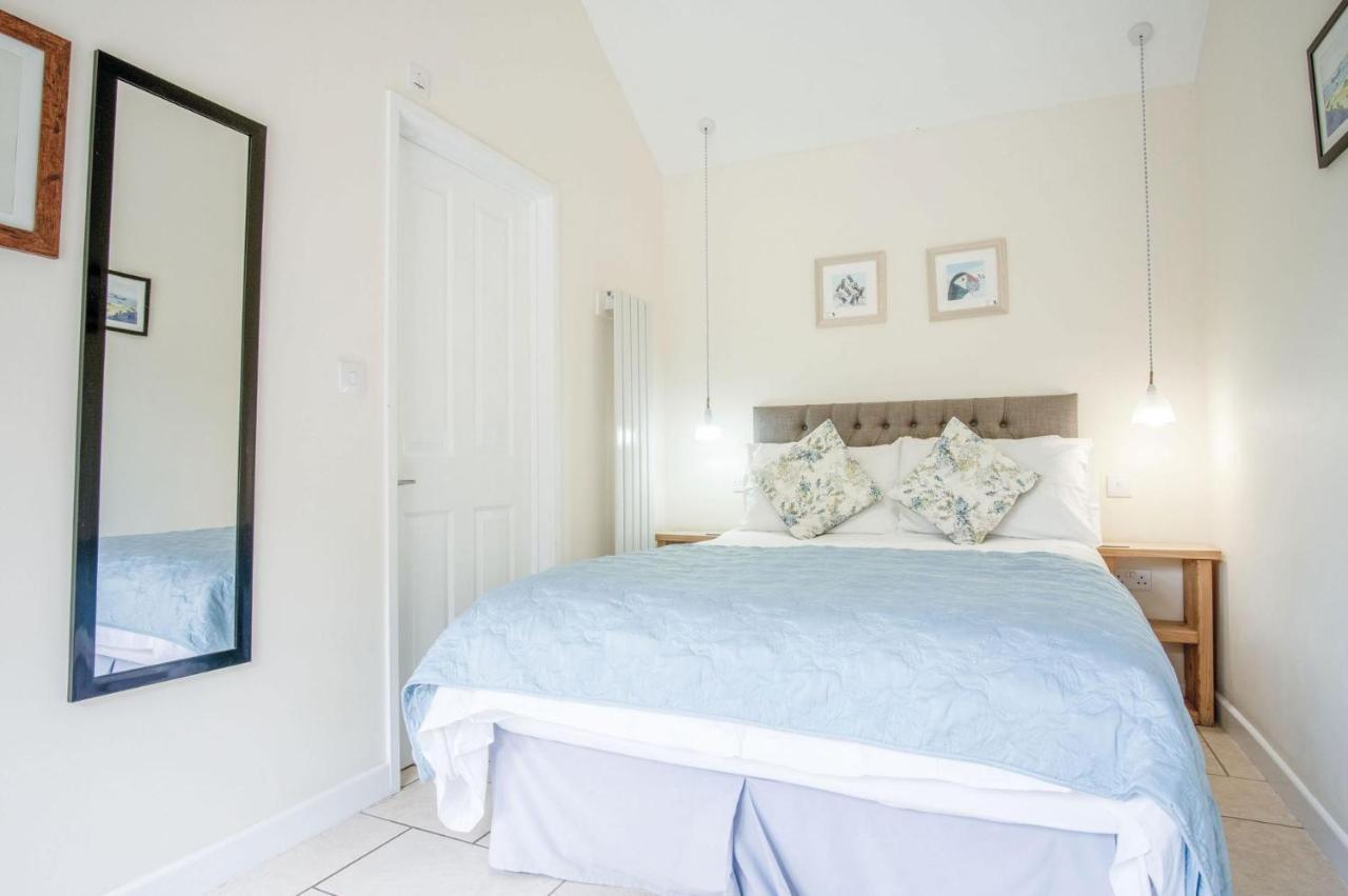 Teilo - 1 Bedroom - St Ishmaels Saint Ishmaels  Bagian luar foto